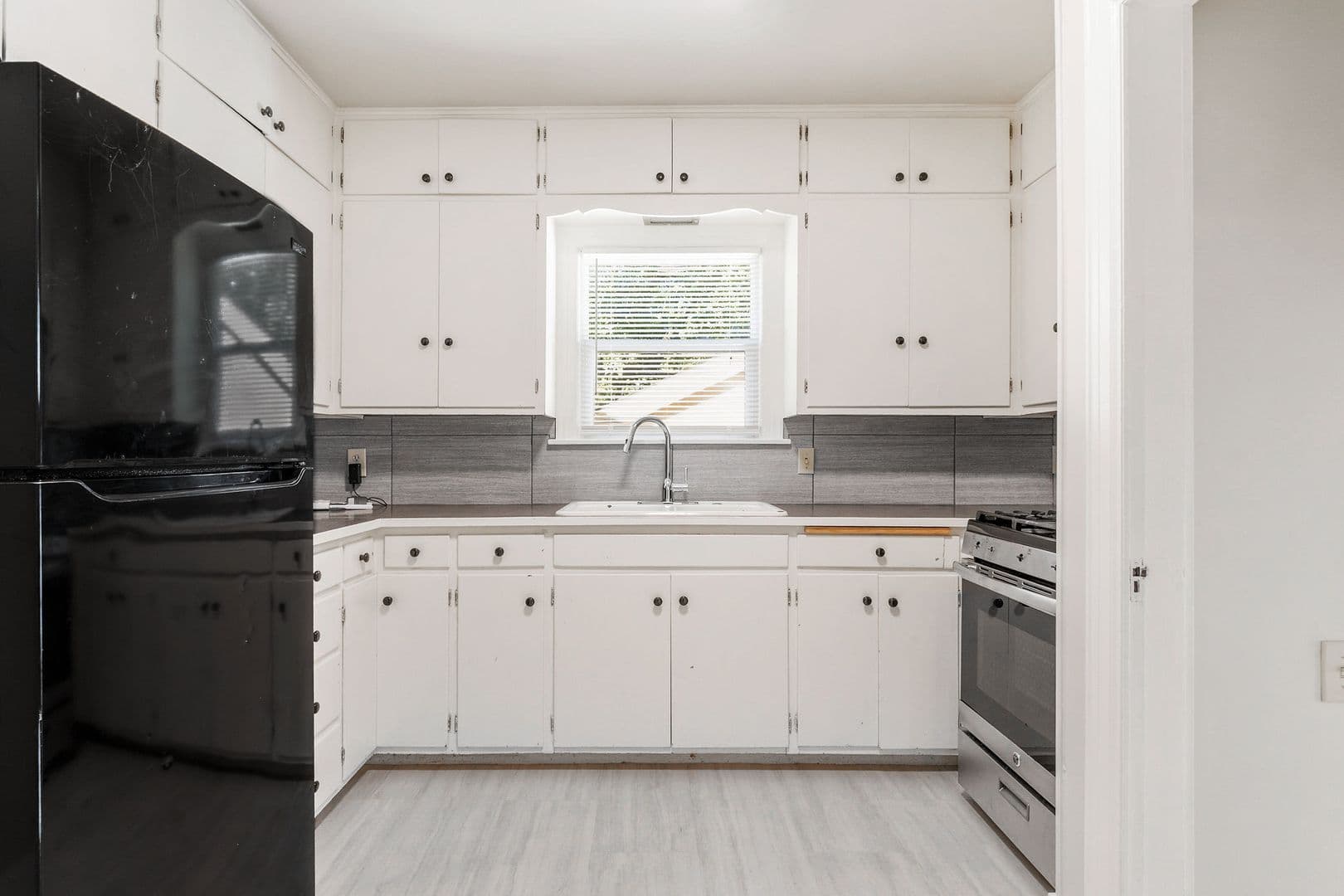 Springfield House: 307 W Portland St