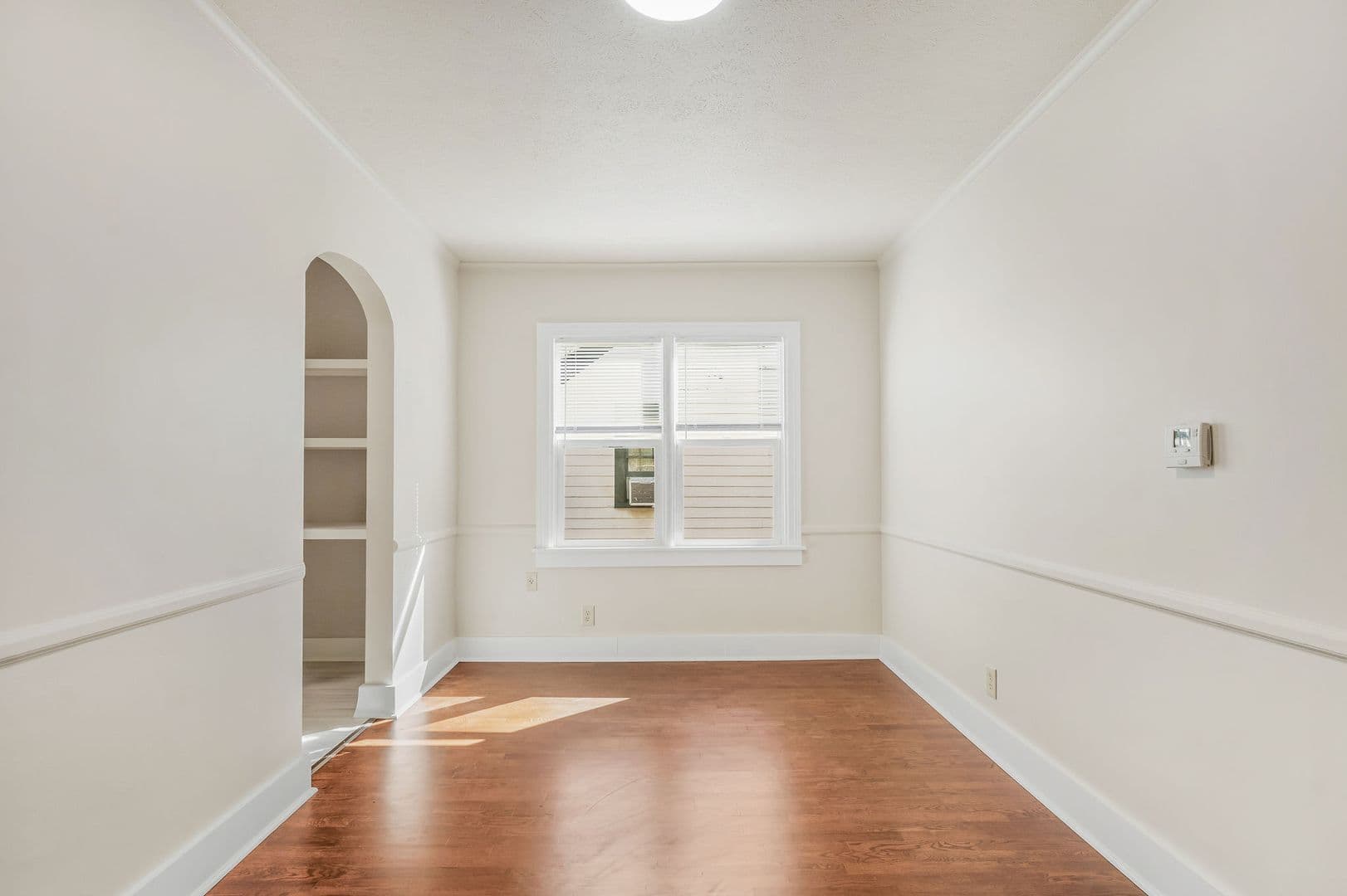 Springfield House: 307 W Portland St