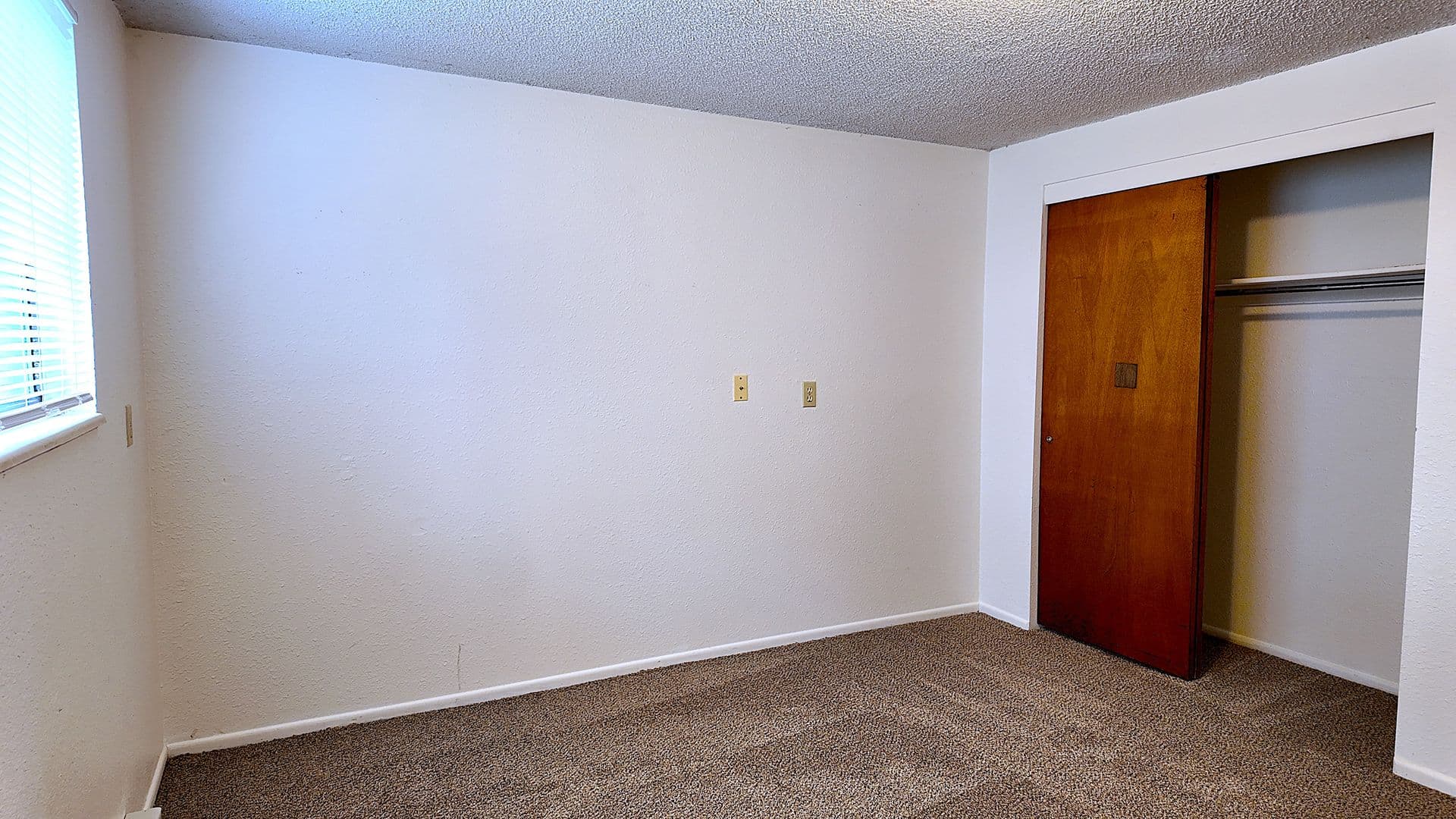 Fort Collins Apartment: 915/917 Camelot Court