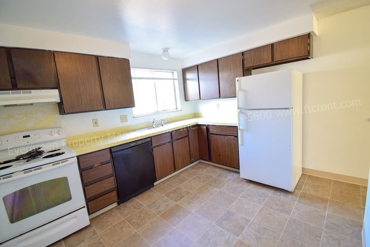 Fort Collins Apartment: 1724 Larch St