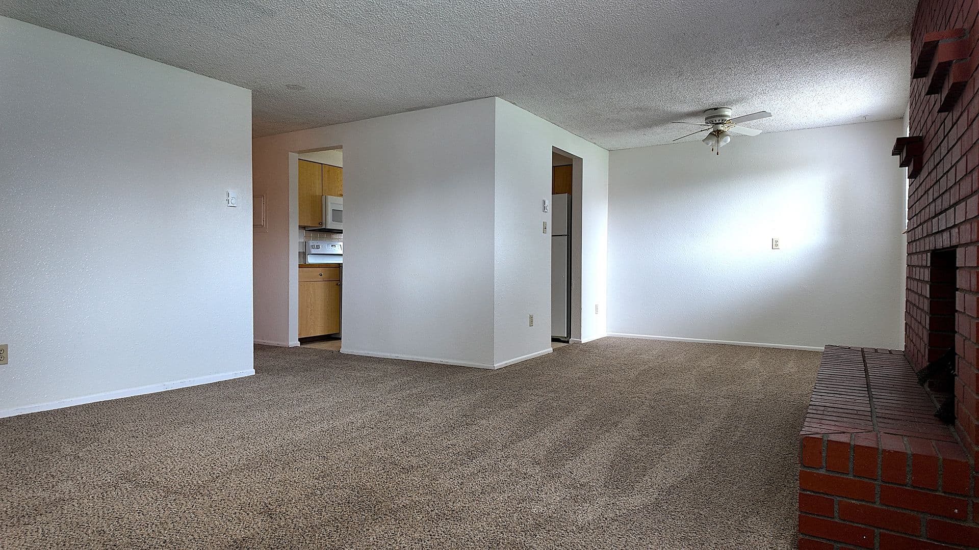 Fort Collins Apartment: 915/917 Camelot Court