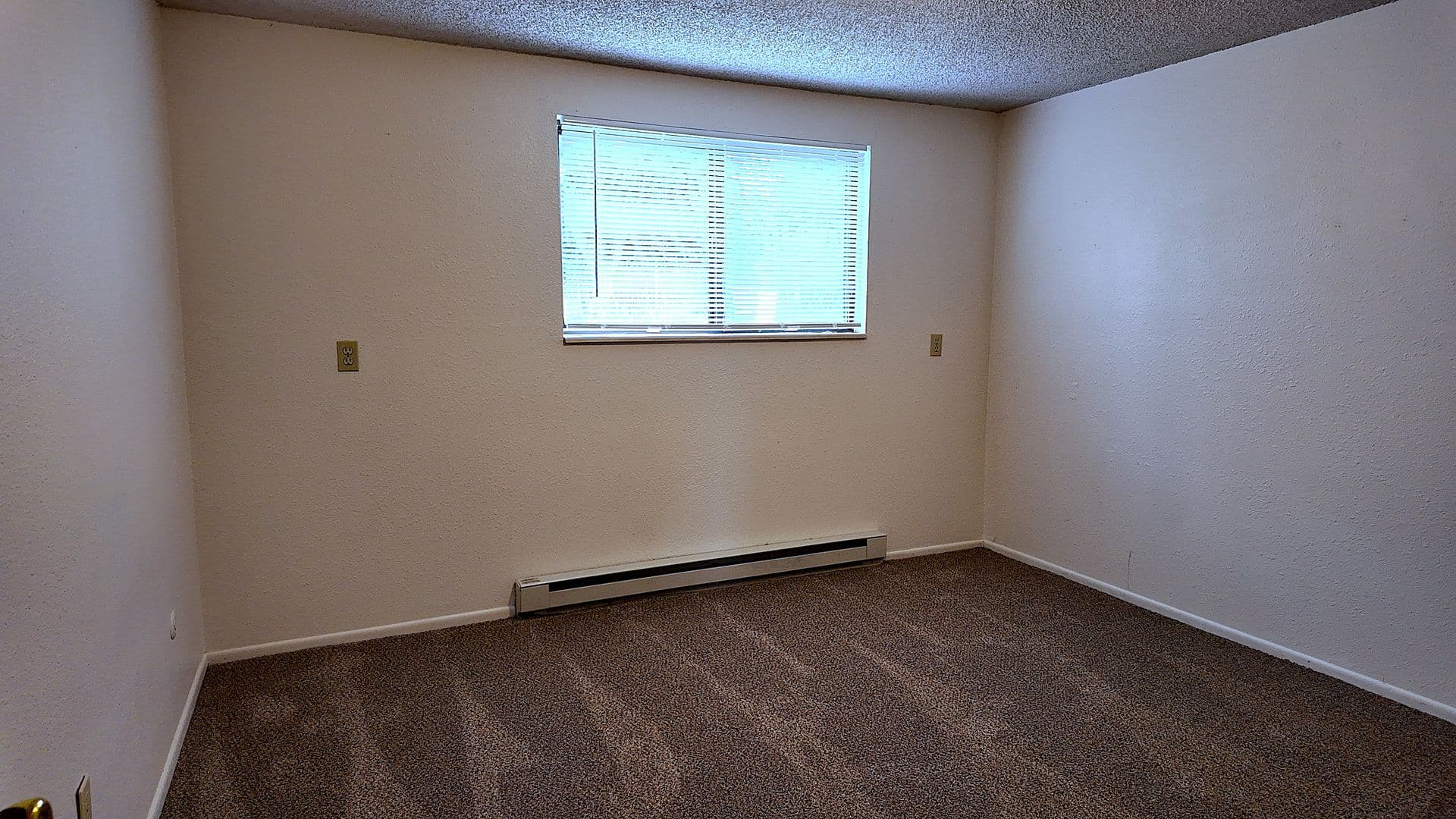 Fort Collins Apartment: 915/917 Camelot Court