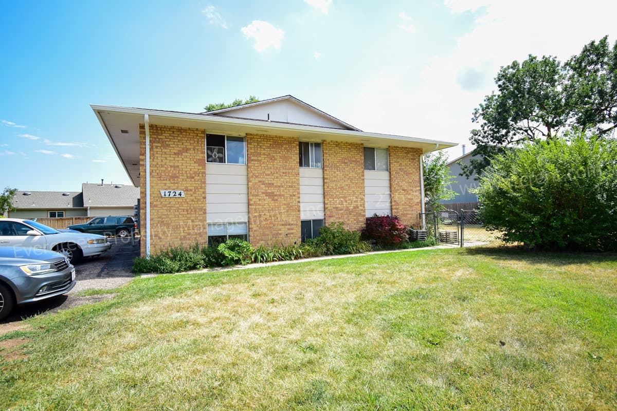 Fort Collins Apartment: 1724 Larch St