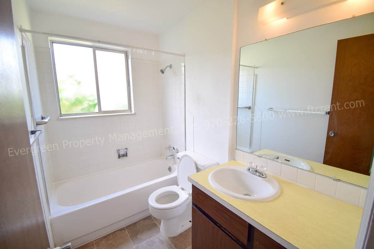 Fort Collins Apartment: 1724 Larch St