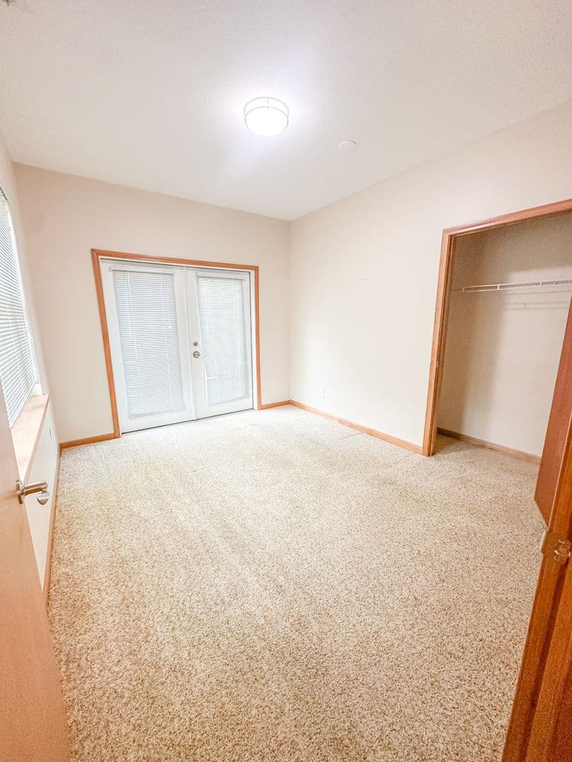 Anderson Apartment: 628 Walnut St