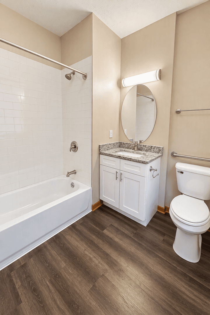 Anderson Apartment: 628 Walnut St