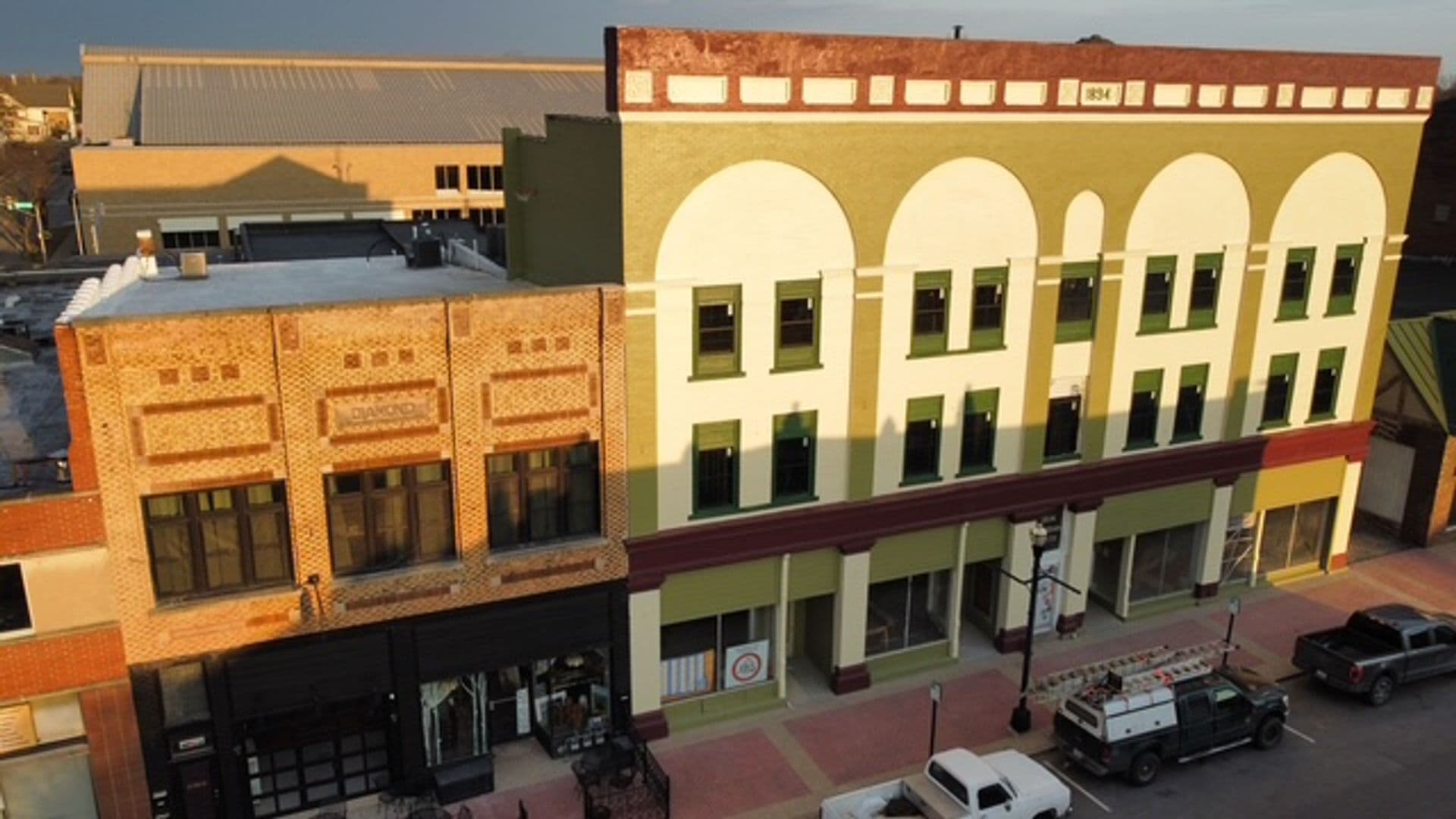 Anderson Apartment: 1212 Meridian St