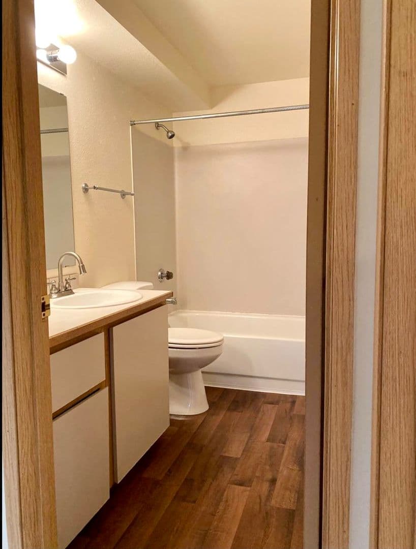 Seattle Apartment: 3000 60th Avenue SW