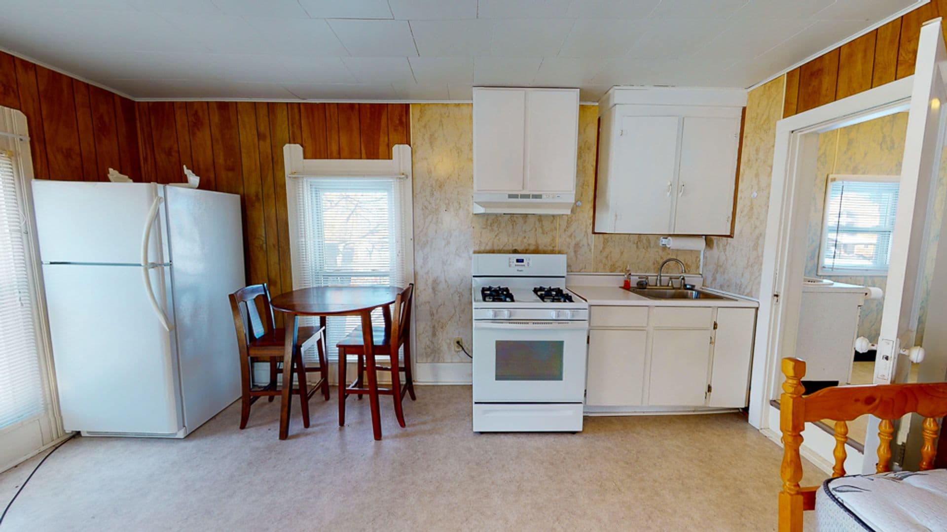 Mercer Apartment: 433 Greenville Ave