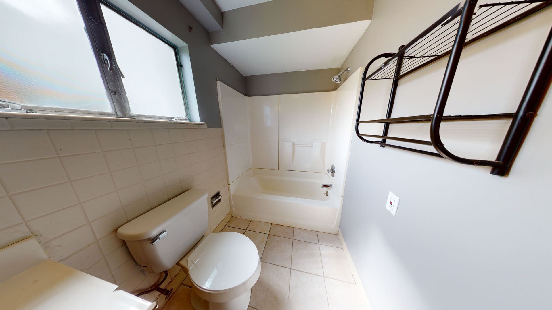 McKees Rocks House: 103 Orchard Street