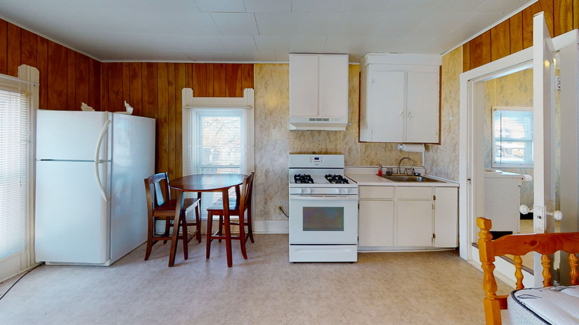 Mercer Apartment: 433 Greenville Ave