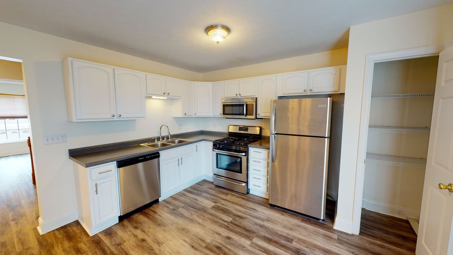 Monaca Townhome: 102 Katerina Drive