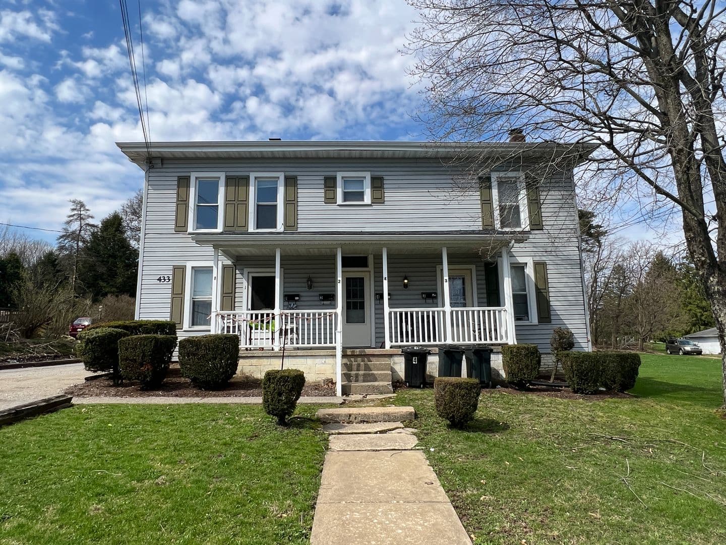 Mercer Apartment: 433 Greenville Ave