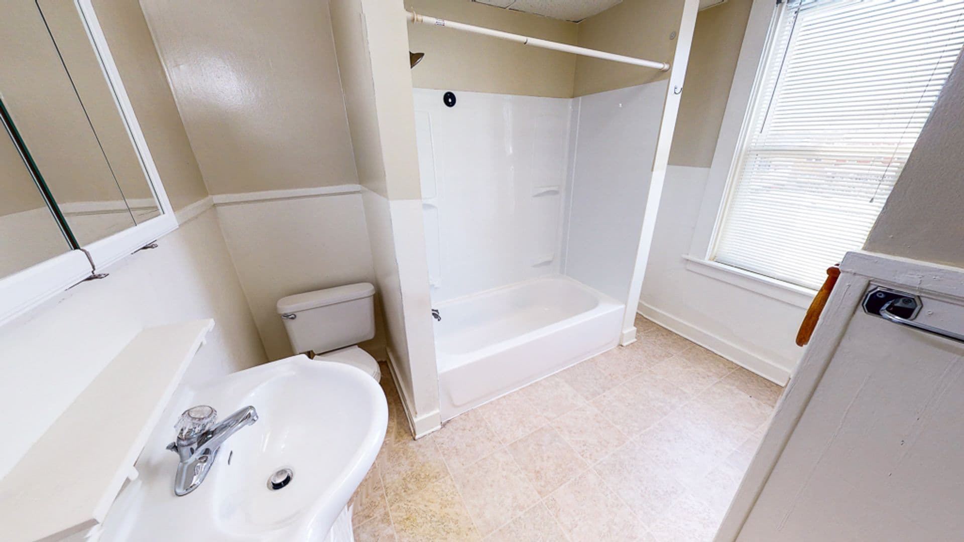 Butler Apartment: 334/336 N Cliff St