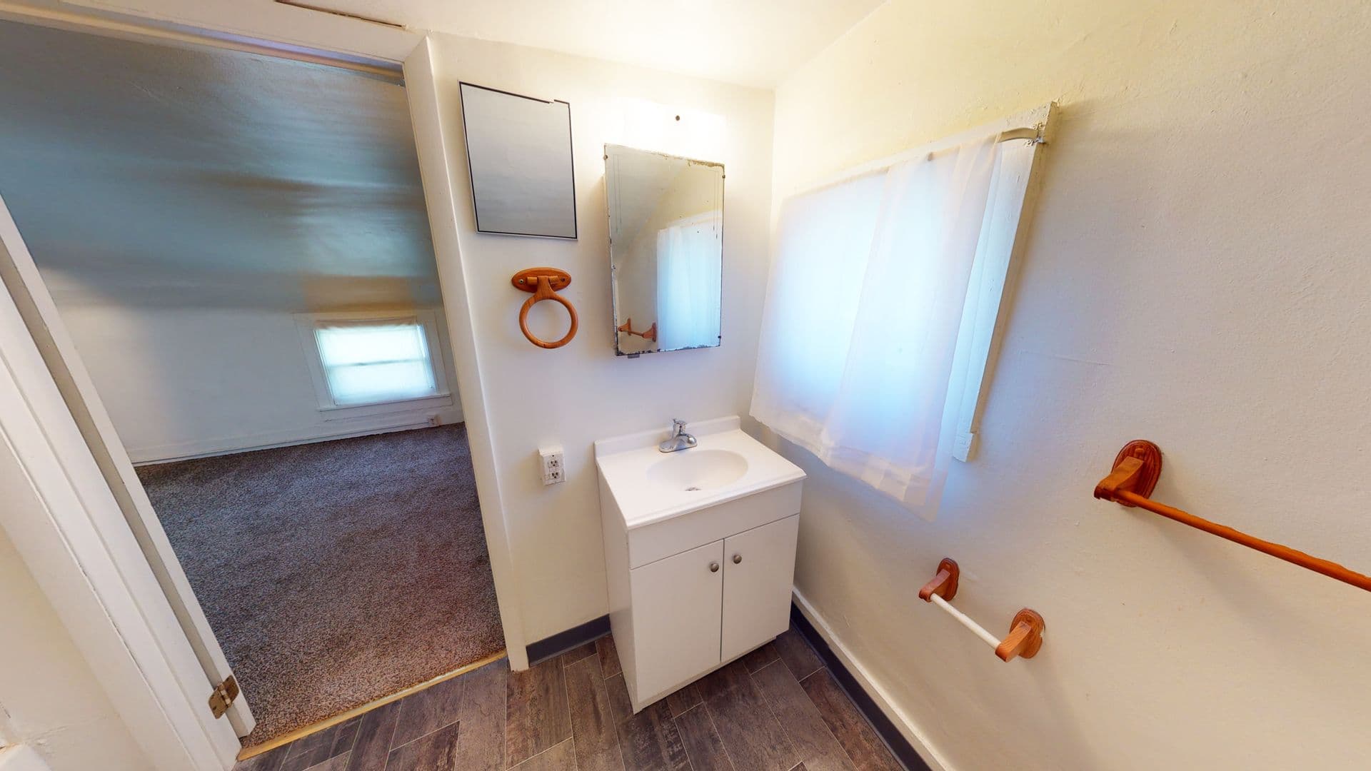 Butler House: 212 E Walnut Street