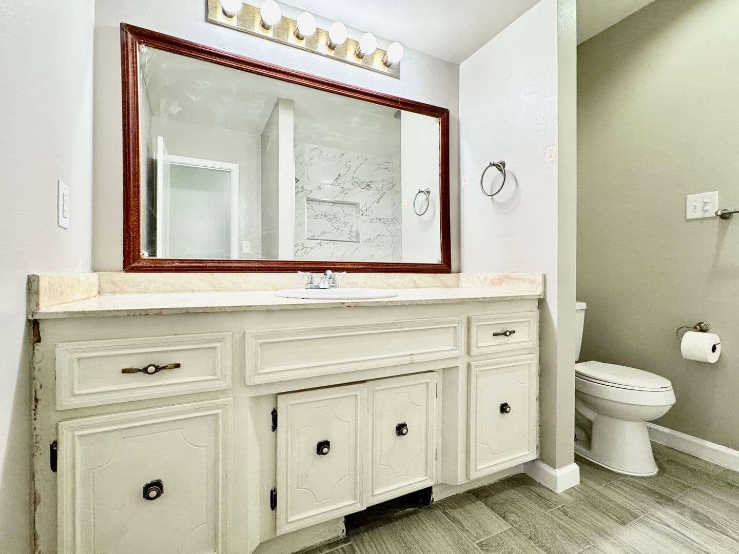 Tulsa House: 7012 E 71st Ct