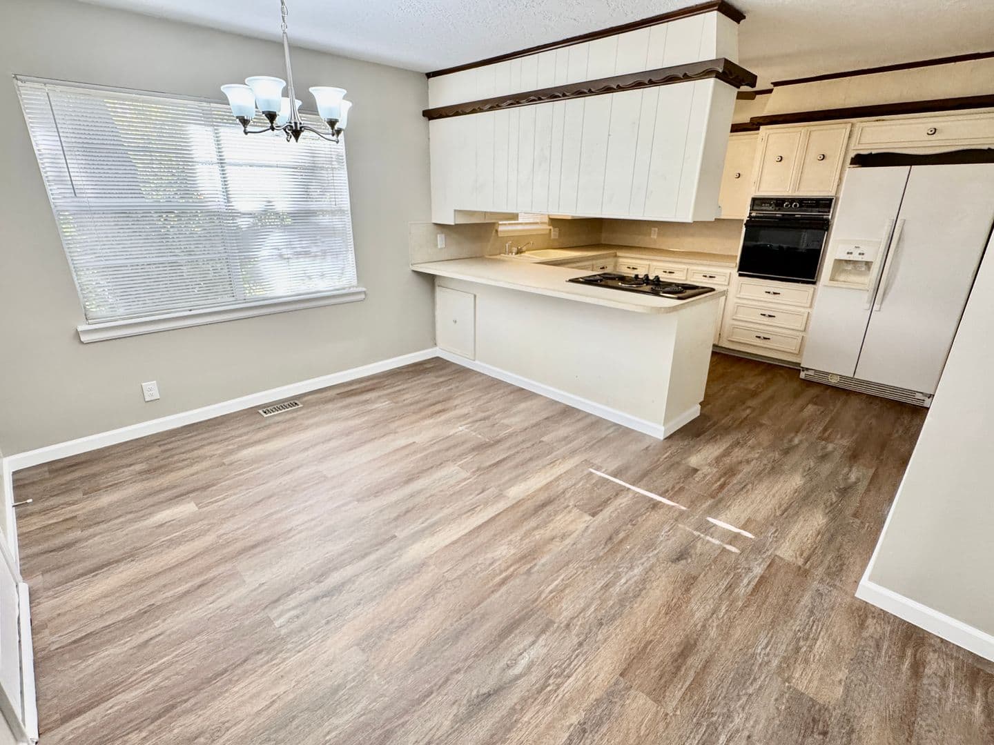Tulsa House: 7012 E 71st Ct