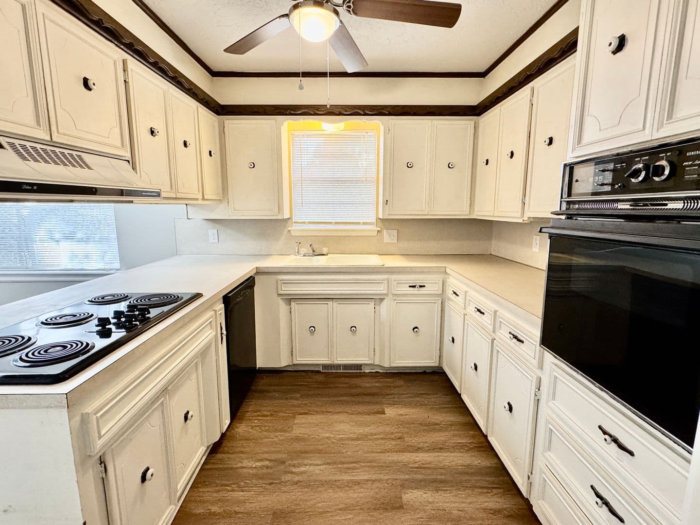 Tulsa House: 7012 E 71st Ct