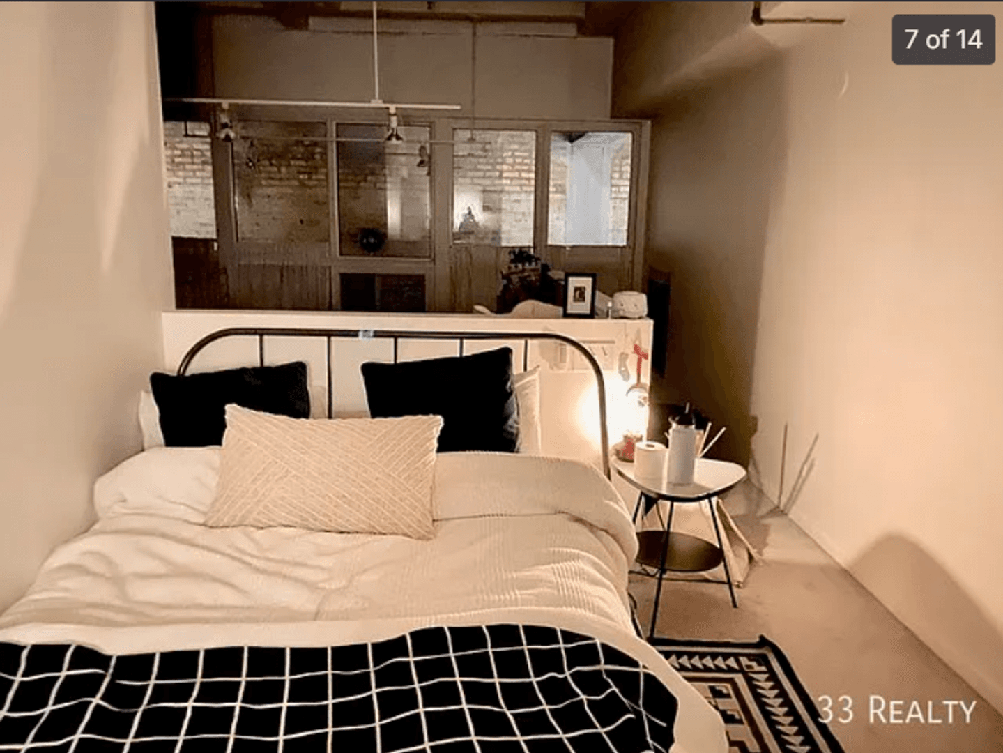 Evanston Apartment: 1834 Ridge Ave