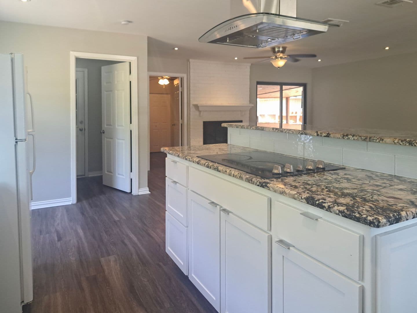 Irving House: 59093 Sun Valley Court