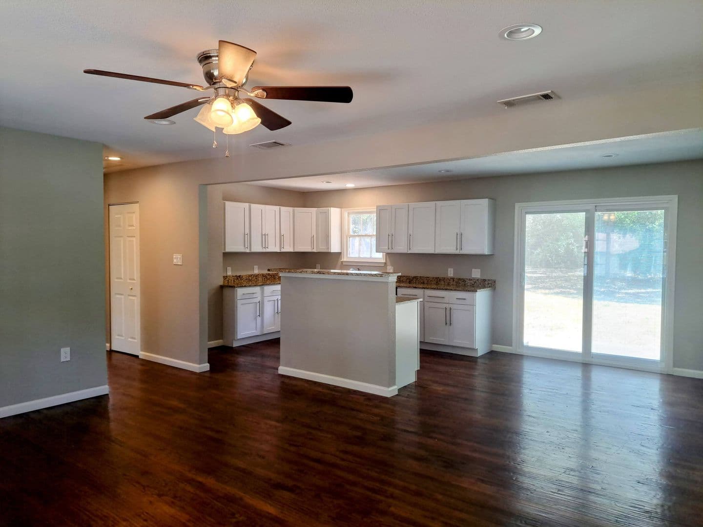 Irving House: 5301 Woodland Drive