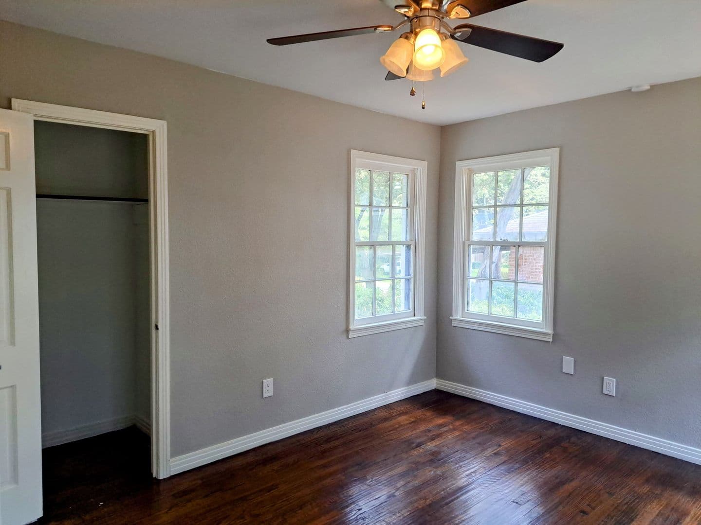 Irving House: 5301 Woodland Drive