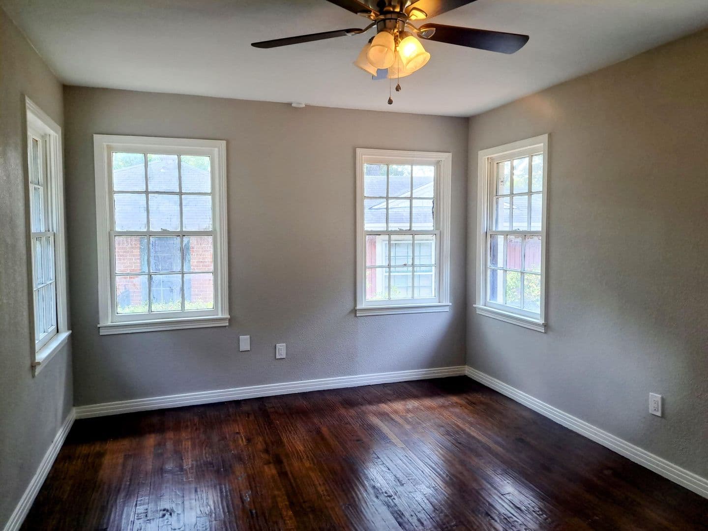 Irving House: 5301 Woodland Drive