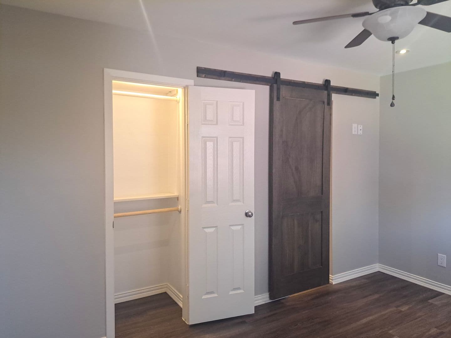Irving House: 59093 Sun Valley Court