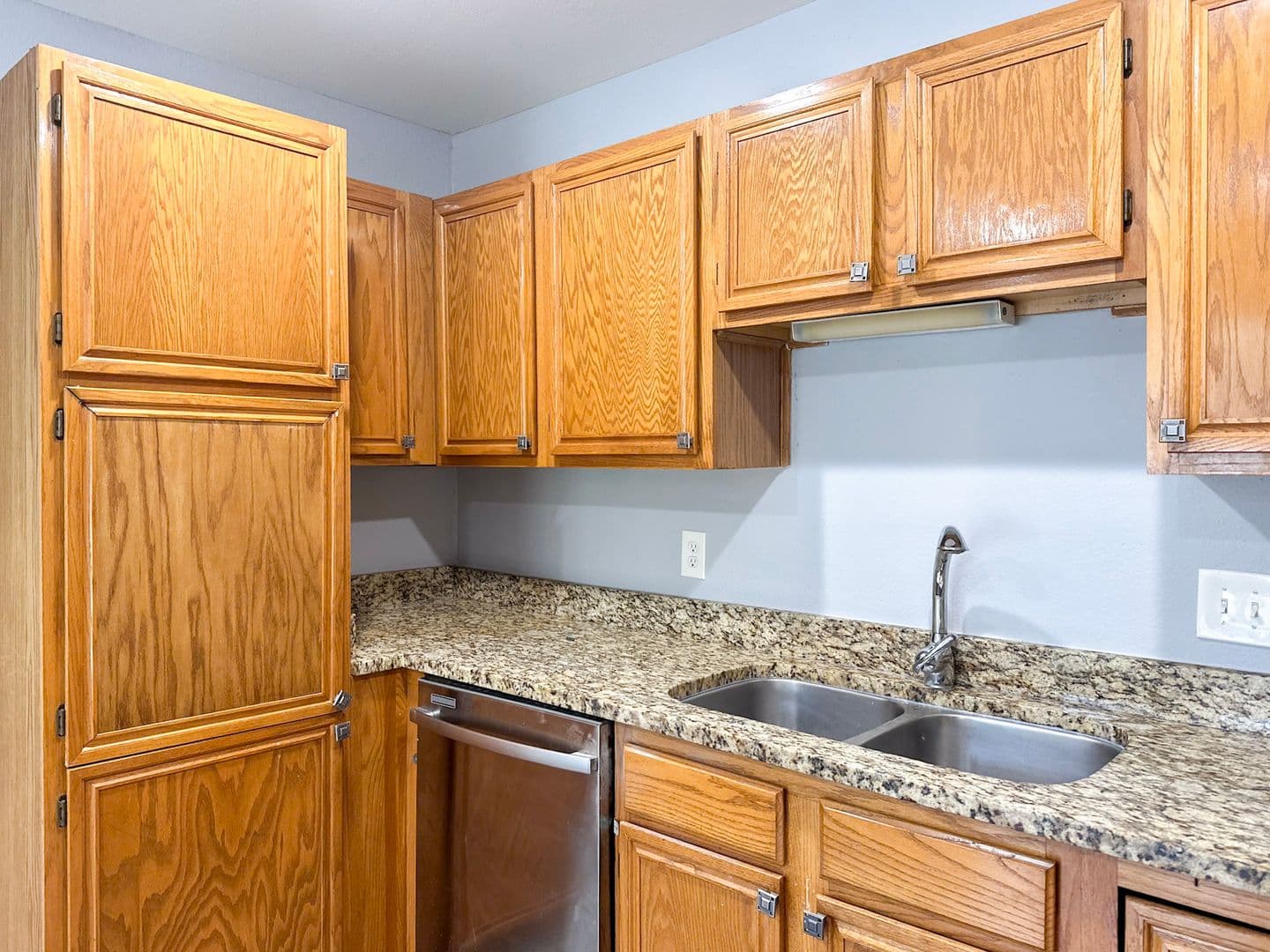 Irving House: 5214 Lane Street