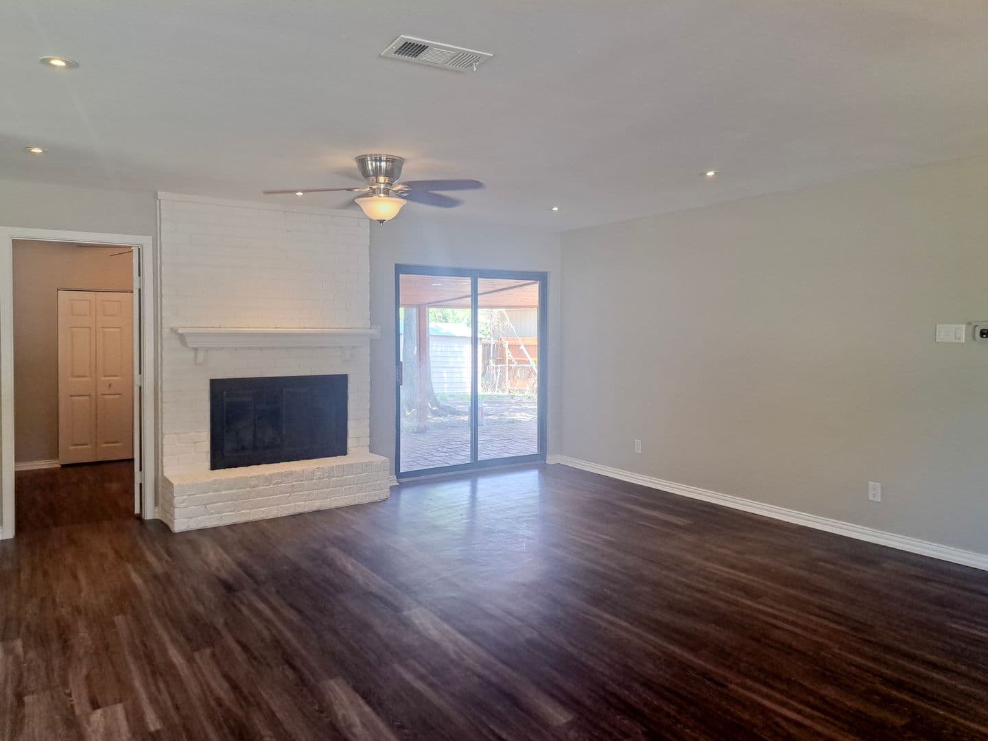 Irving House: 59093 Sun Valley Court