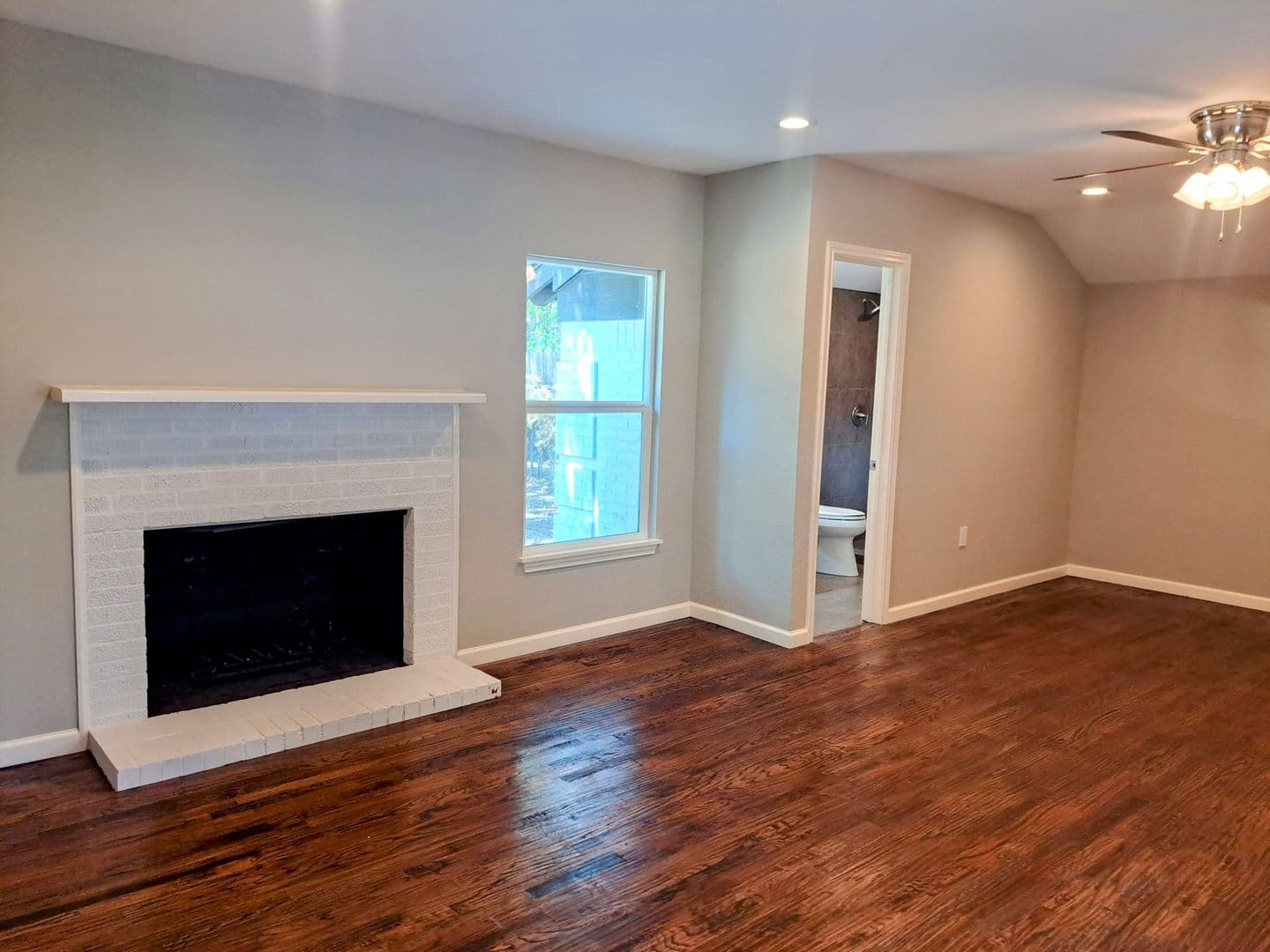 Irving House: 5301 Woodland Drive