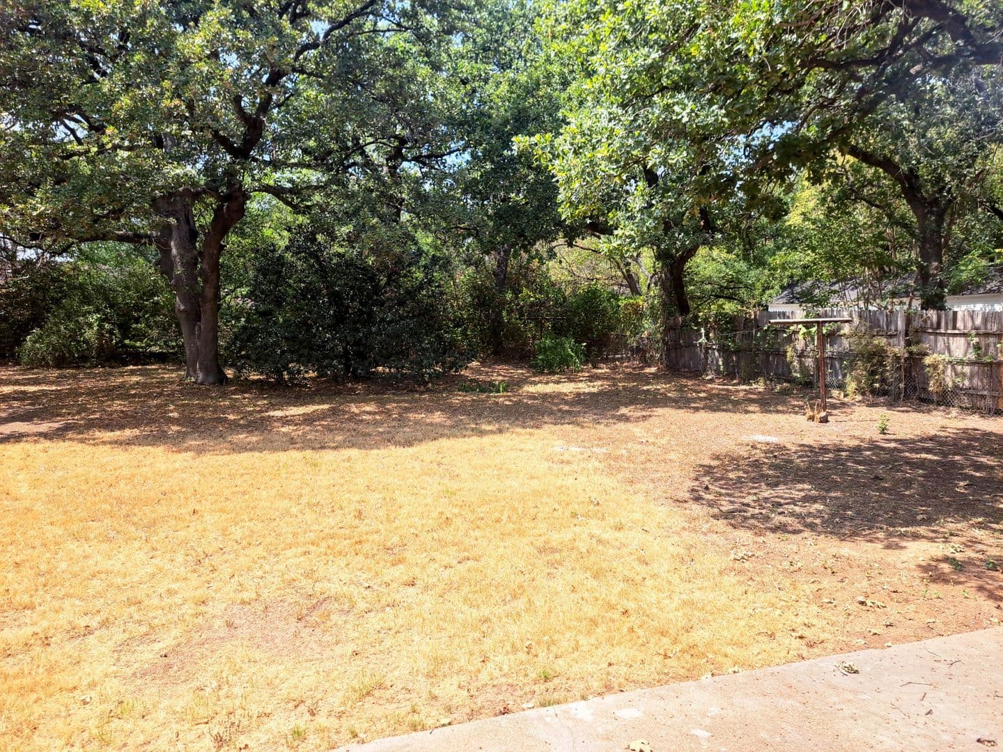 Irving House: 5301 Woodland Drive