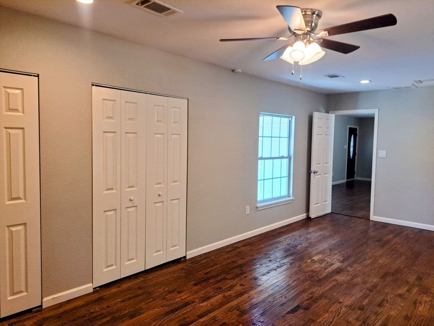Irving House: 5301 Woodland Drive