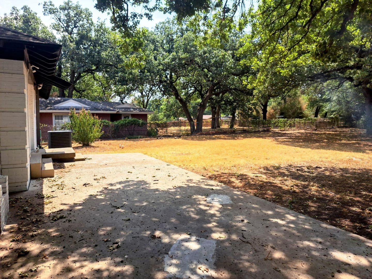 Irving House: 5301 Woodland Drive