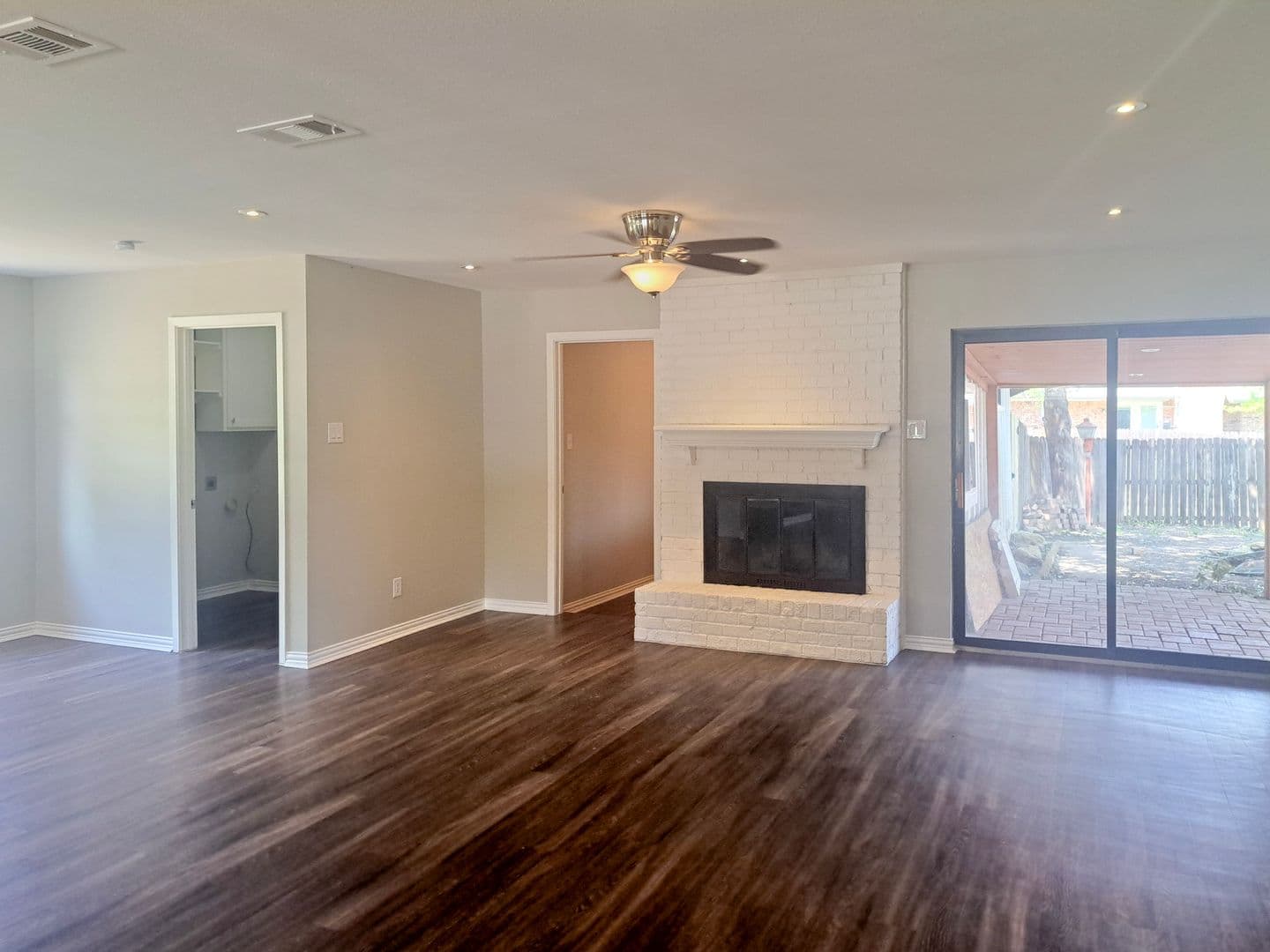Irving House: 59093 Sun Valley Court
