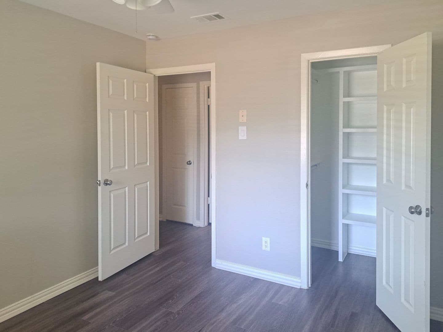 Irving House: 59093 Sun Valley Court