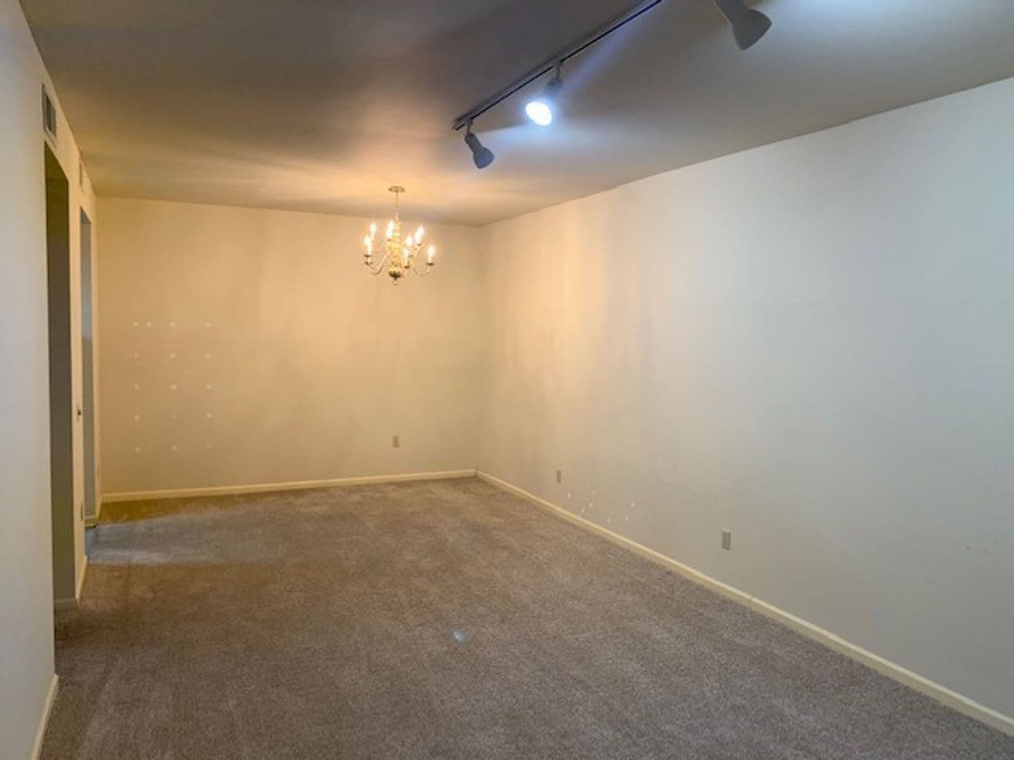 Nashville Apartment: 2106 Fairfax Ave
