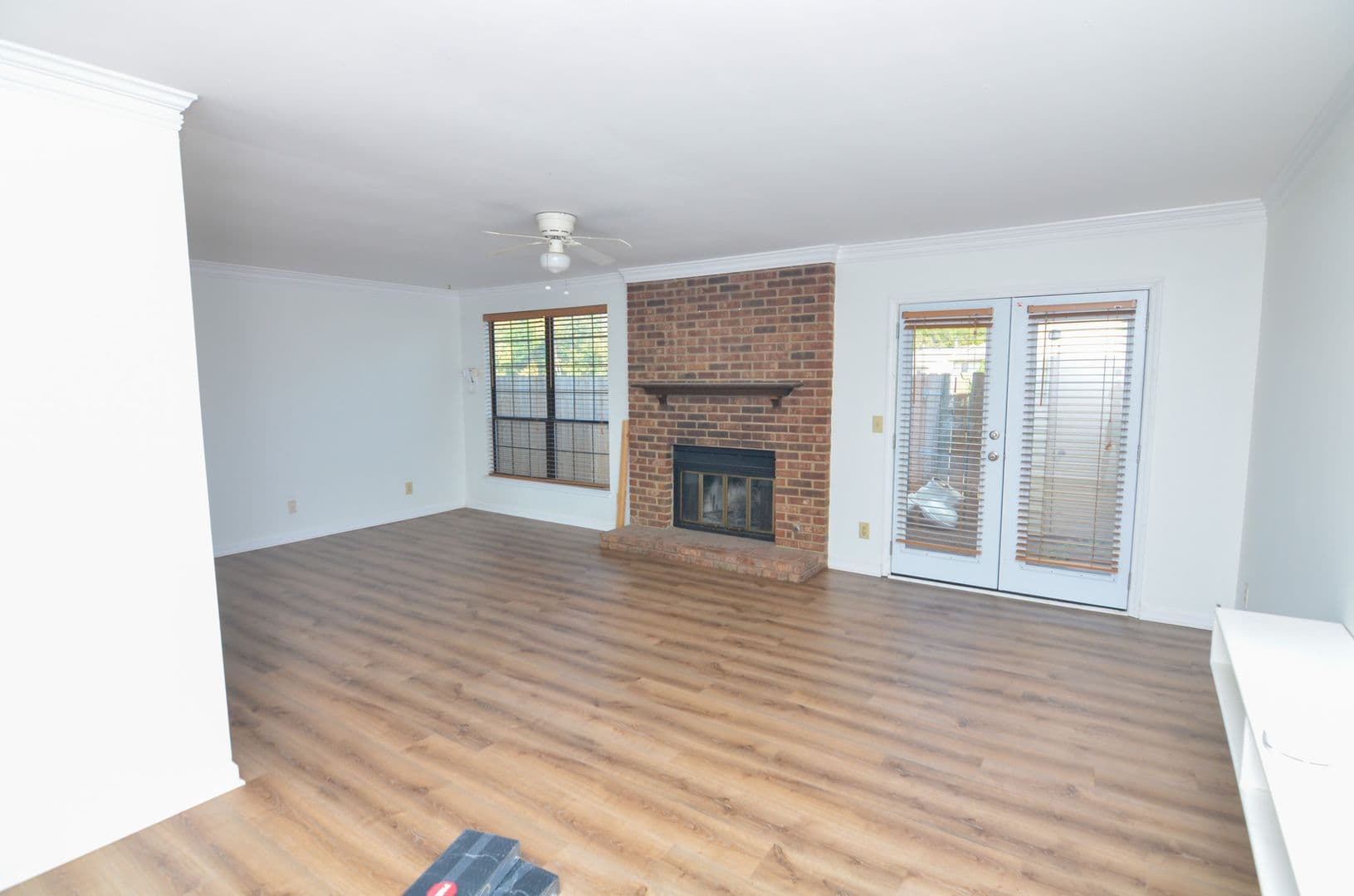 Brentwood Townhome: 931 Brentwood Pointe