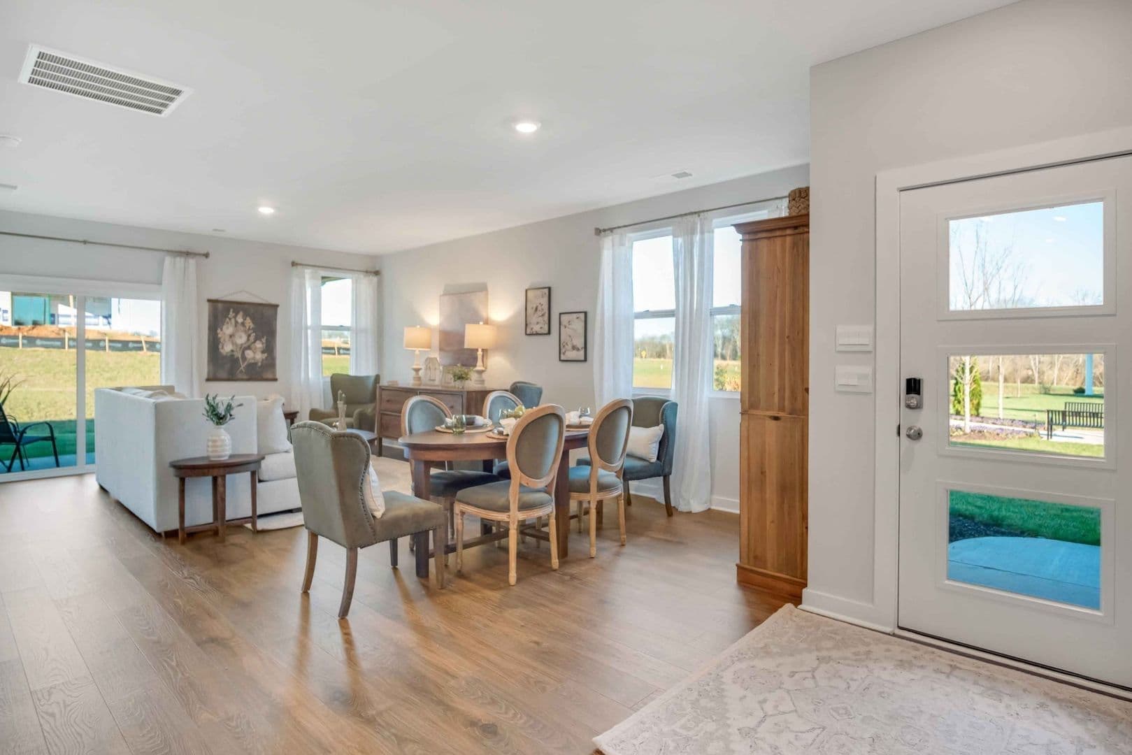 Gallatin Condo: 2021 Holmesburg Pvt Circle
