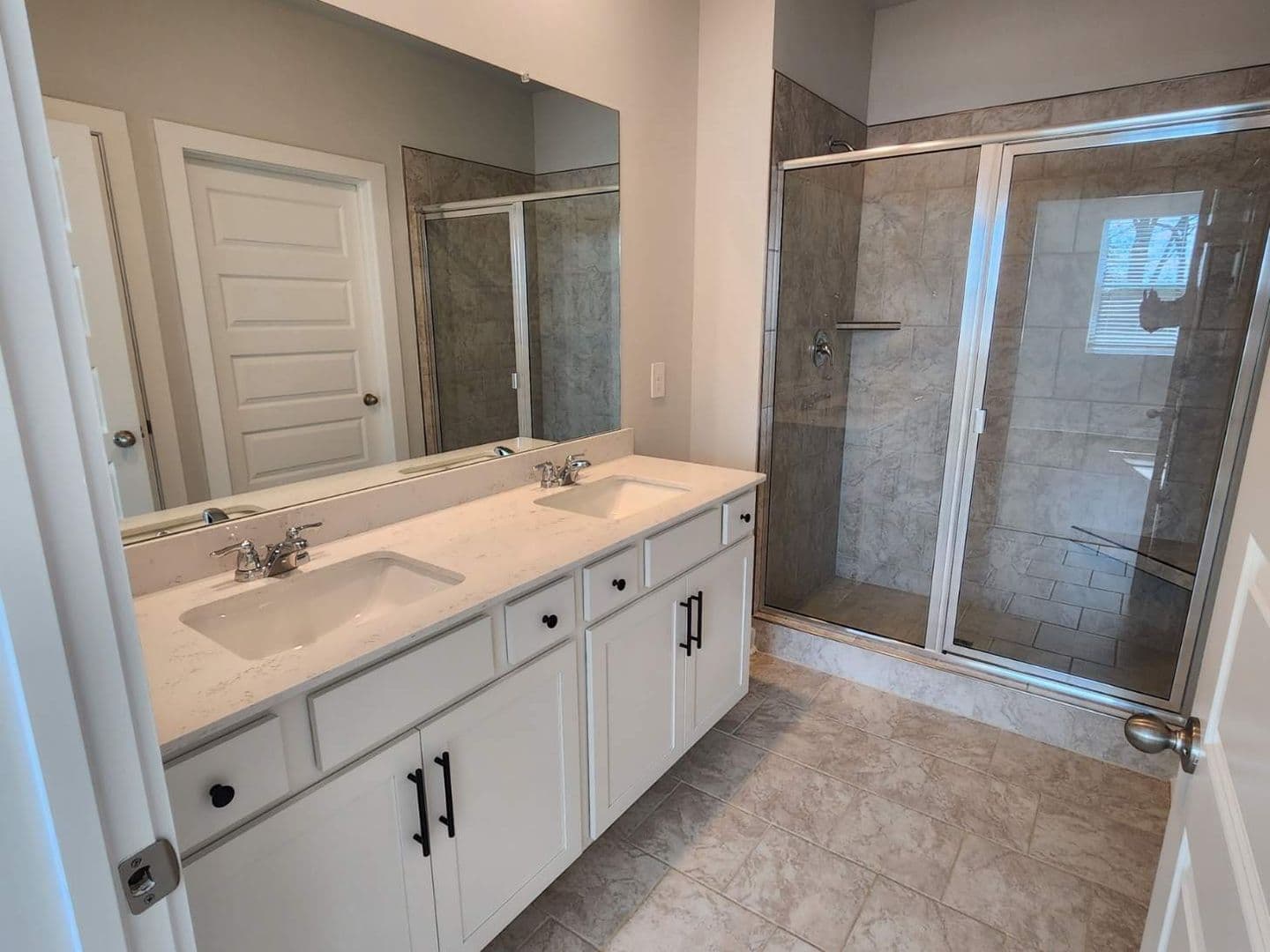Gallatin Condo: 2021 Holmesburg Pvt Circle