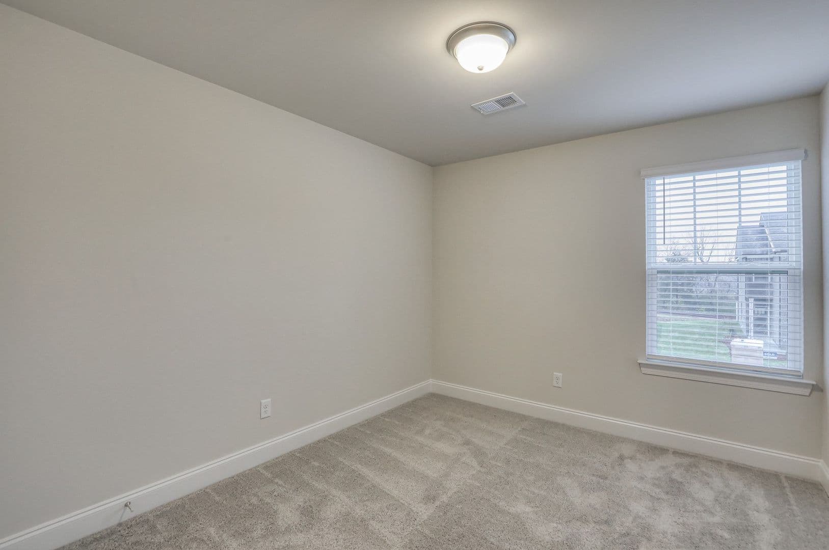Lebanon Townhome: 1705 Tahoma Dr