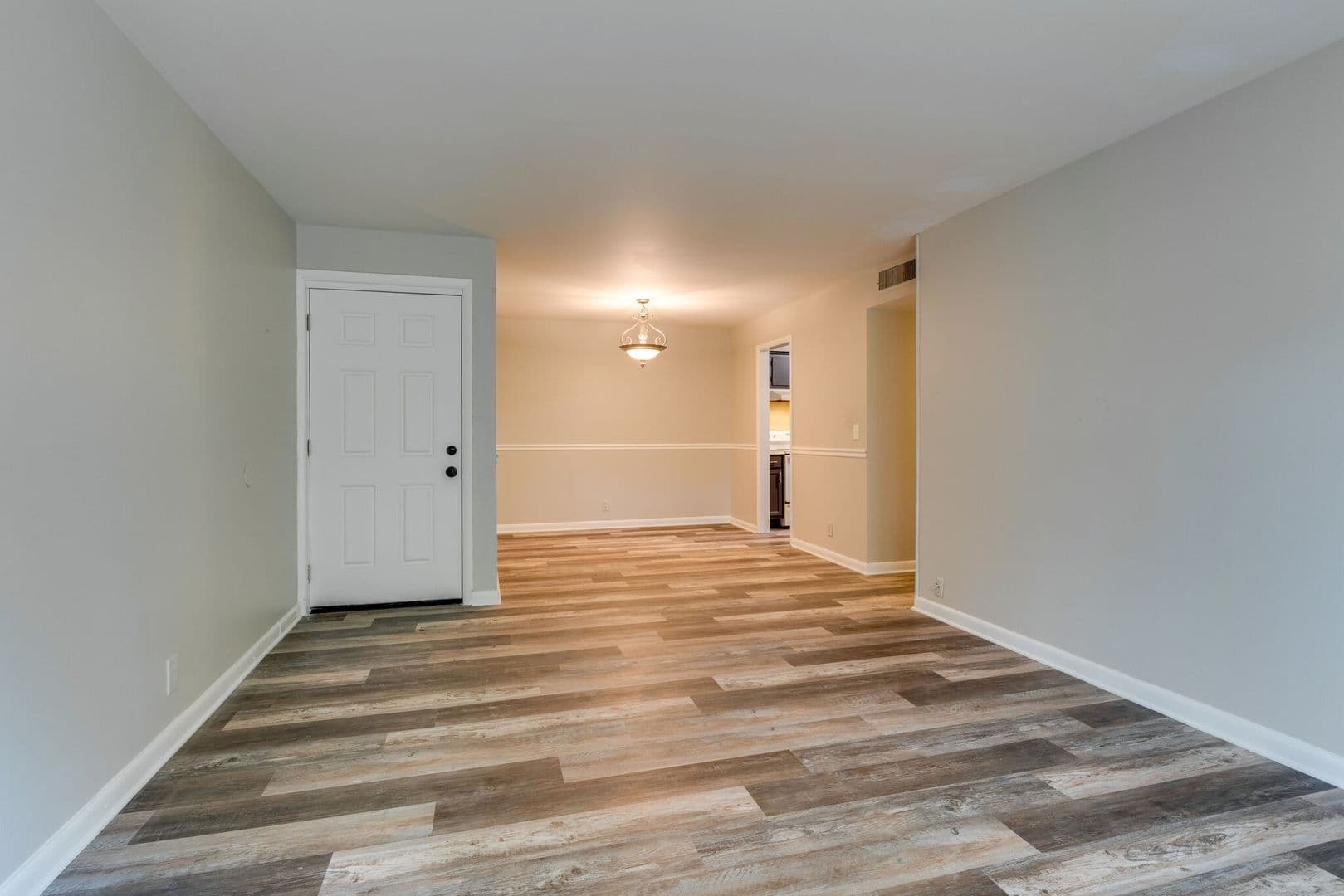 Madison Apartment: 555 N Dupont Ave