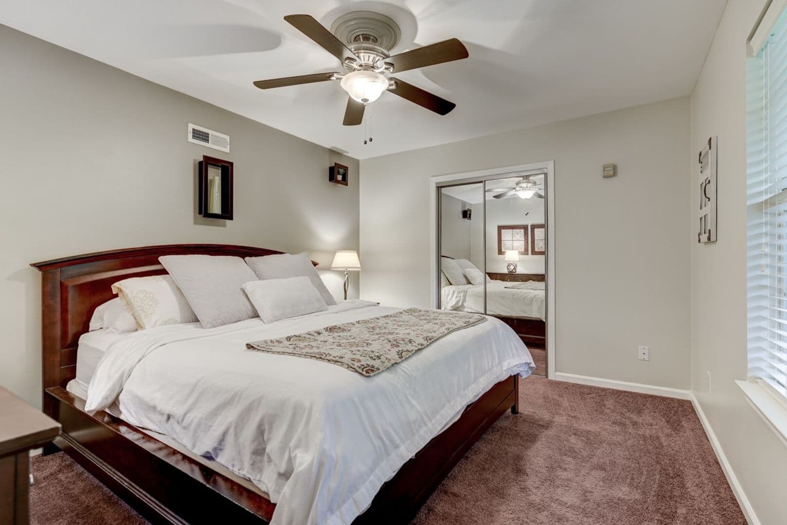 Nashville House: 5893 Woodlands Ave