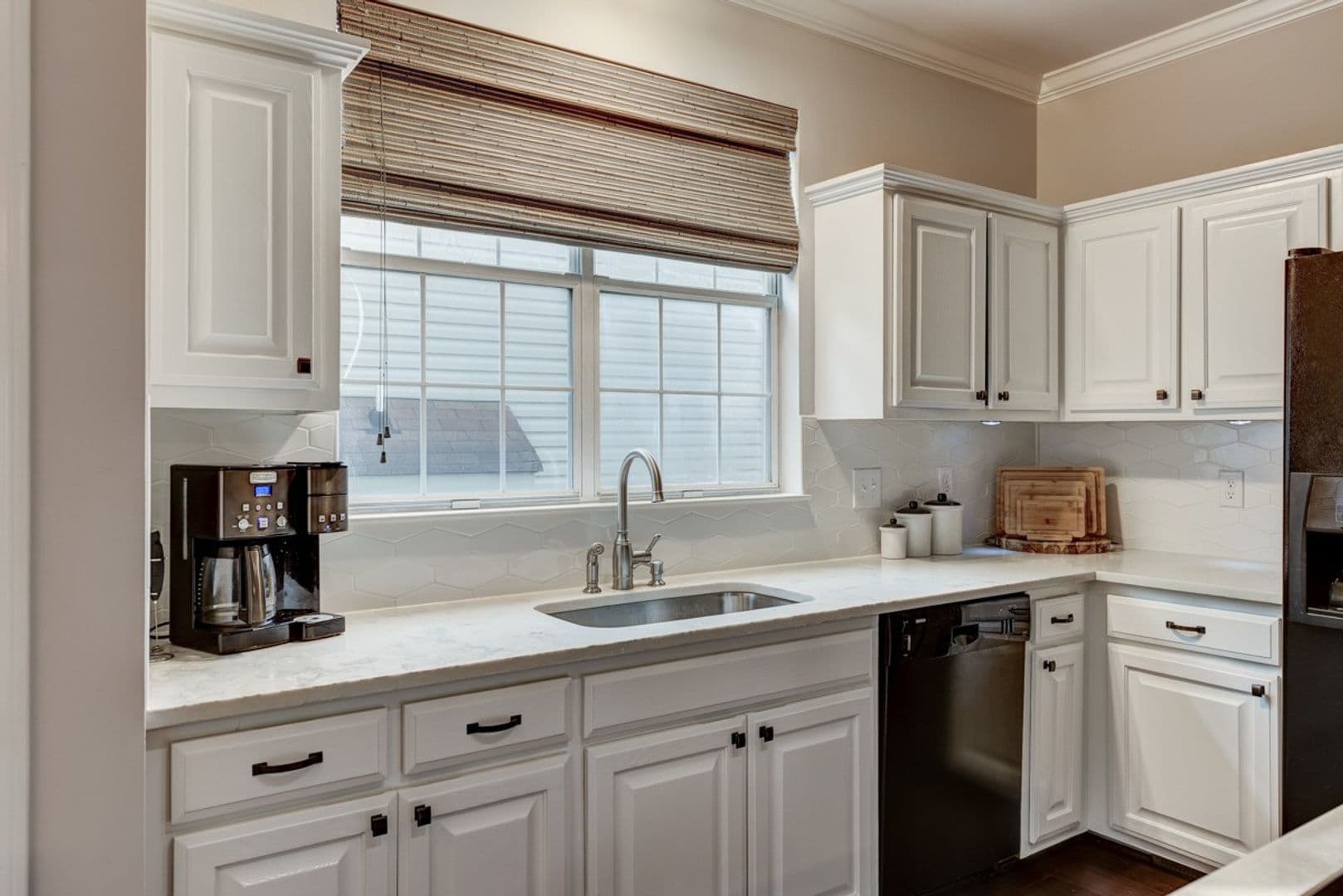 Nashville House: 5893 Woodlands Ave