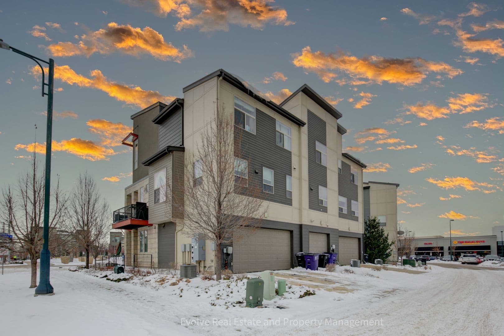 Denver House: 4943 Valentia Street