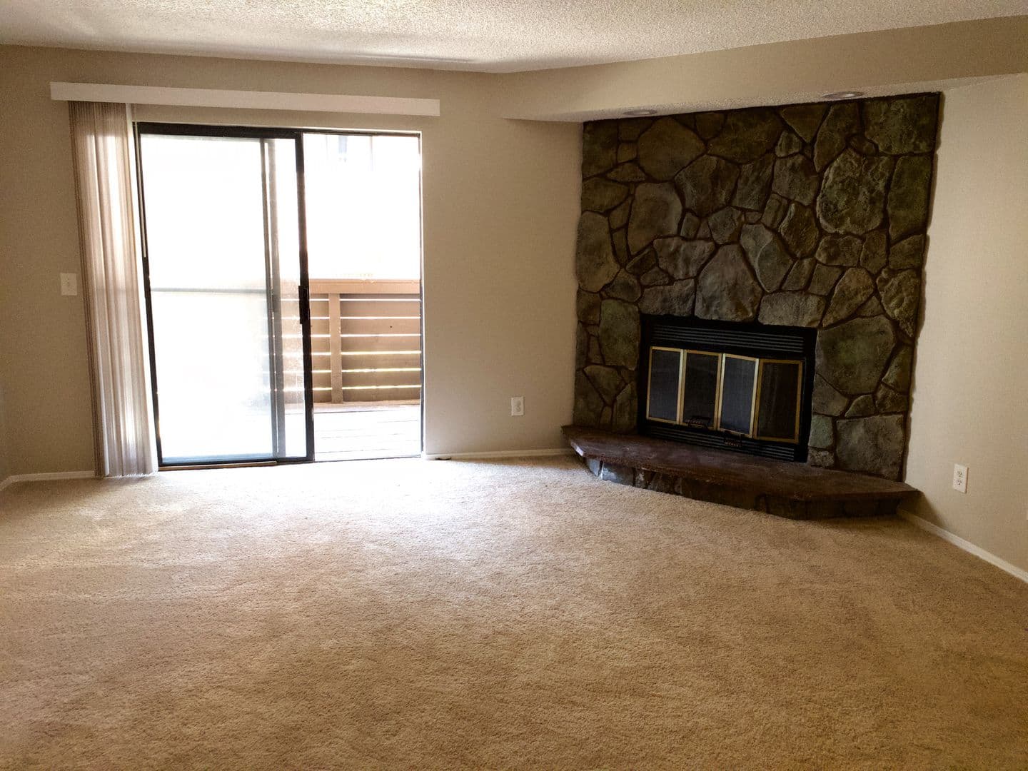 Aurora House: 15402 E Arizona Ave #202