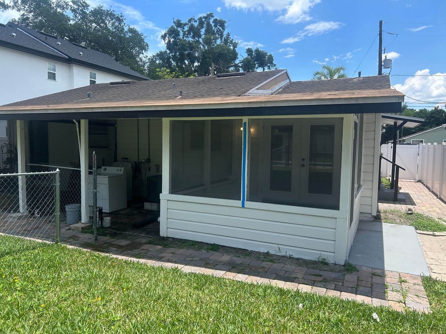 Orlando House: 1303 E Harding St
