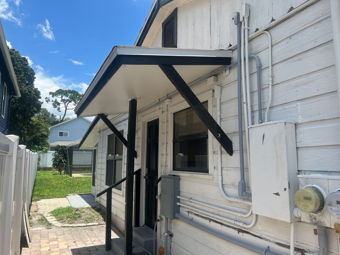 Orlando House: 1303 E Harding St