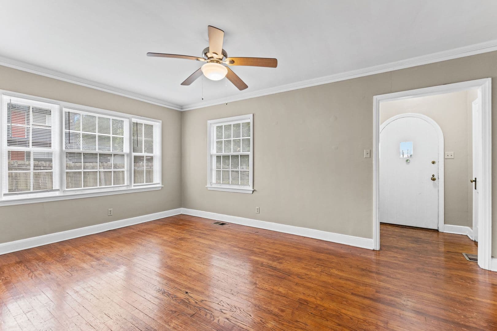 Memphis Apartment: 612 Brister Street