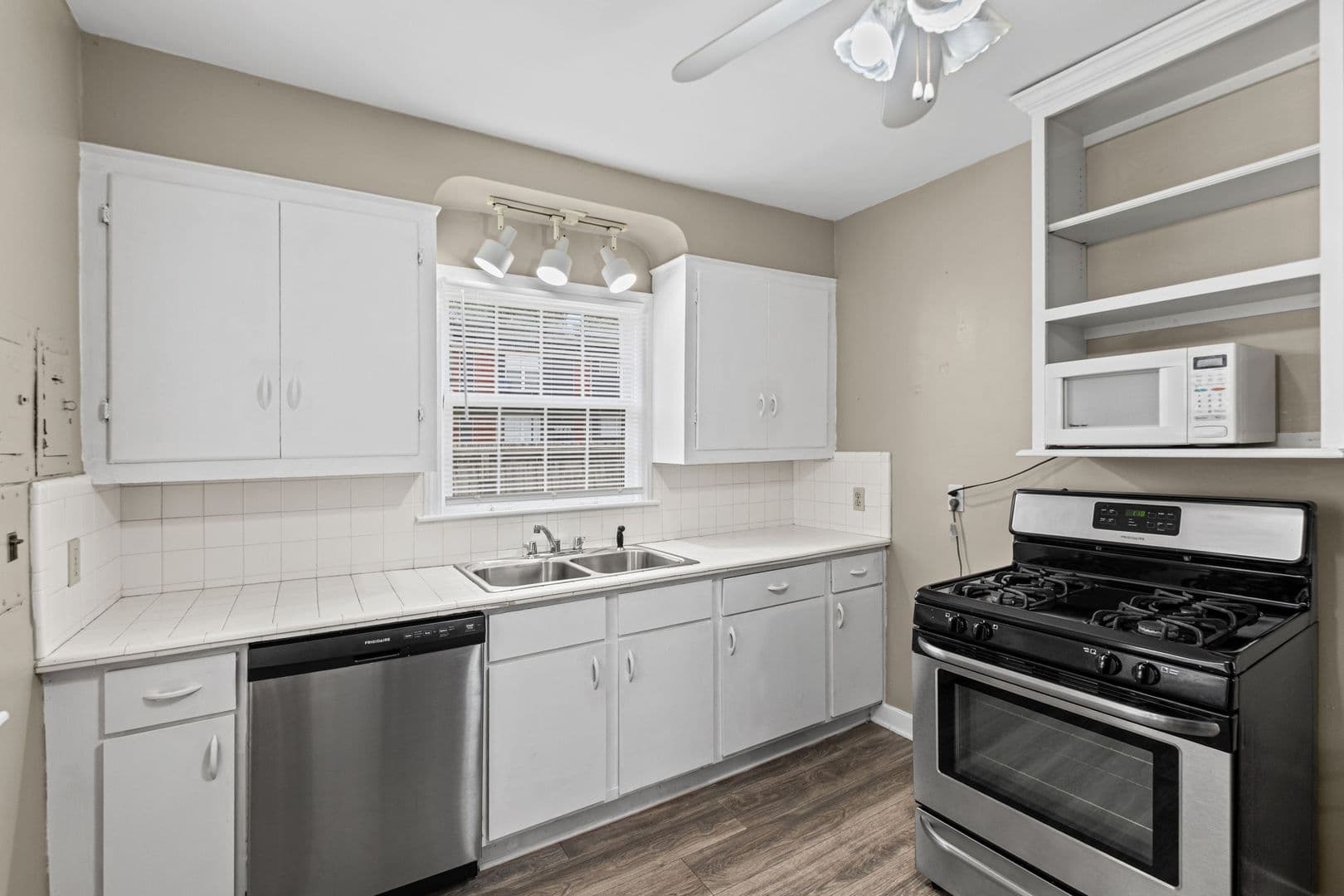 Memphis Apartment: 612 Brister Street
